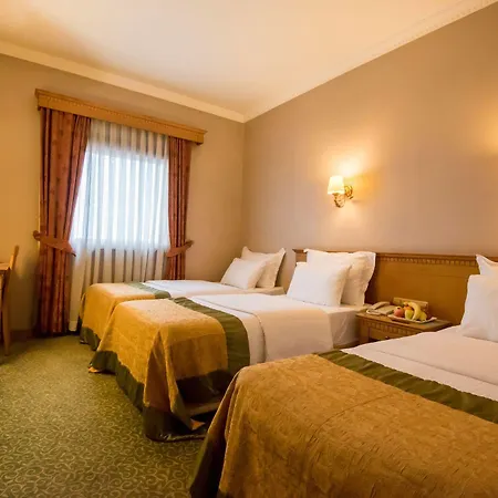Usta Park Hotel